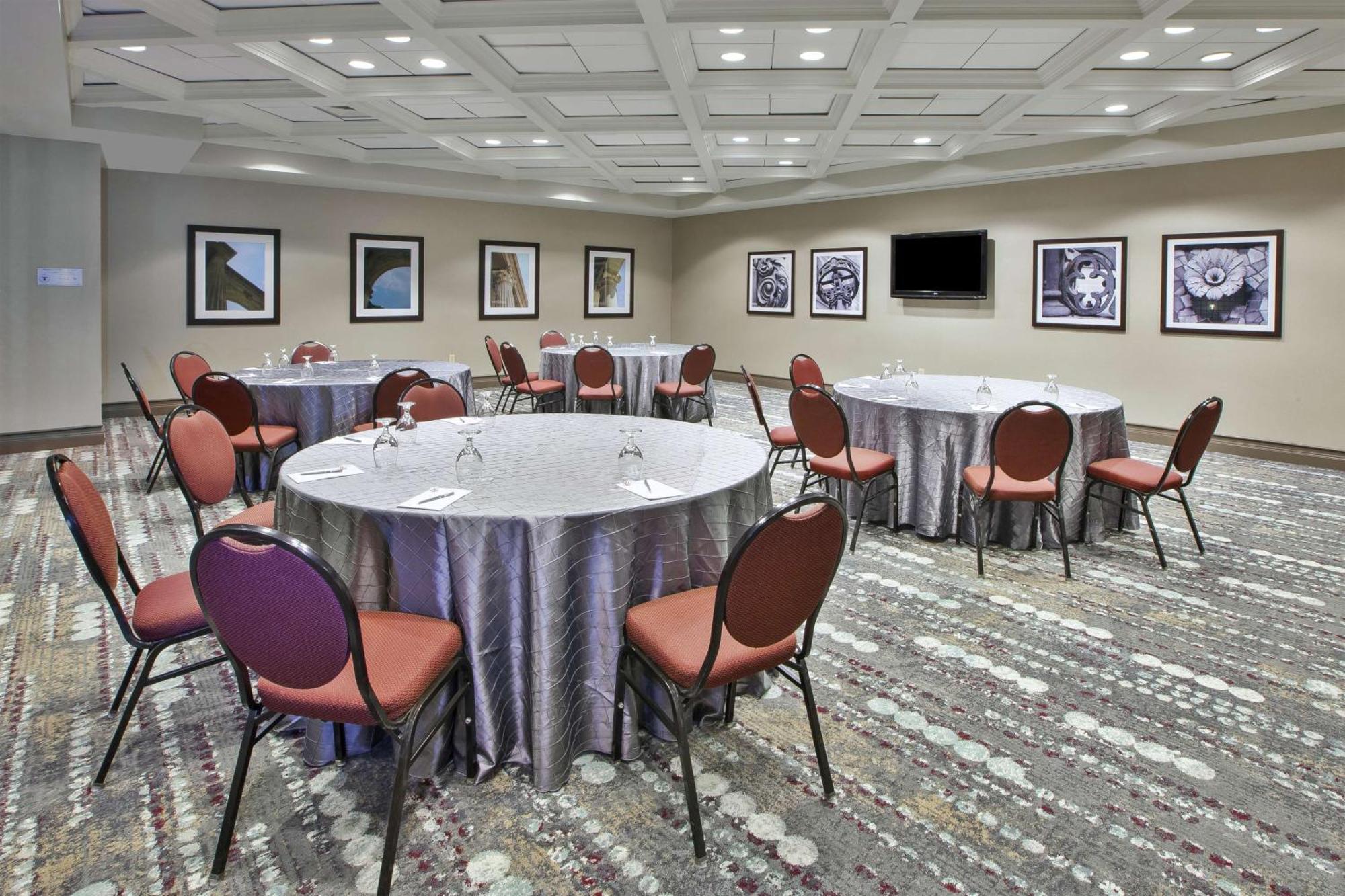 Embassy Suites Columbus - Airport Exterior foto